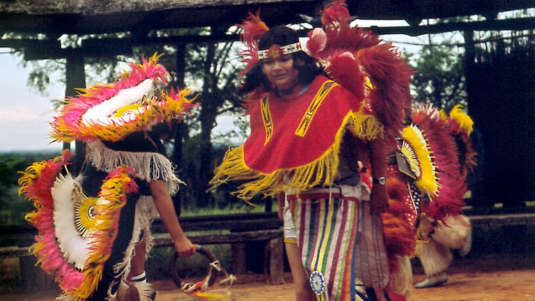 American Natives bei einer Tanzvorführung
