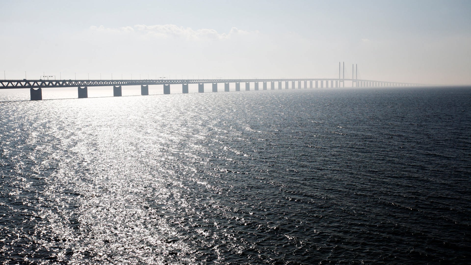 Die Öresund-Brücke ist der einzige Landweg zwischen Dänemark (Kopenhagen) und Schweden (Malmö)