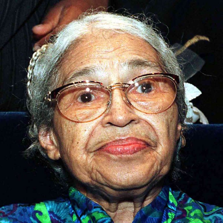 Porträt von Rosa Parks im Alter von 85 Jahren