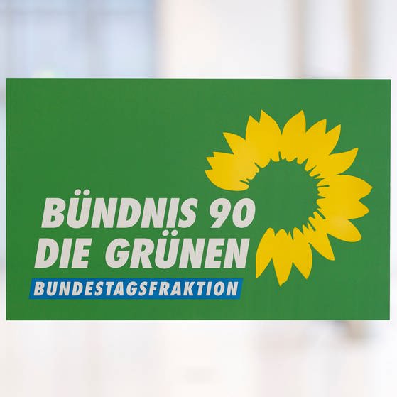 Hinweisschild auf die Grünen-Fraktion im Deutschen Bundestag.