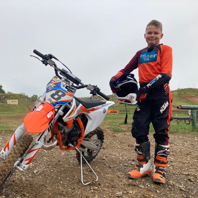 Julians Wunsch: mit dem Motocross-Bike auf der Rennstrecke fahren (Foto: SWR)