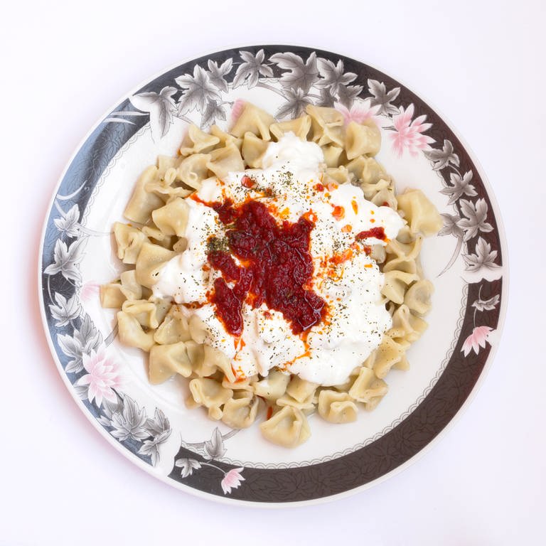 Türkische Nudeln mit Joghurt (Manti) (Foto: iStock)