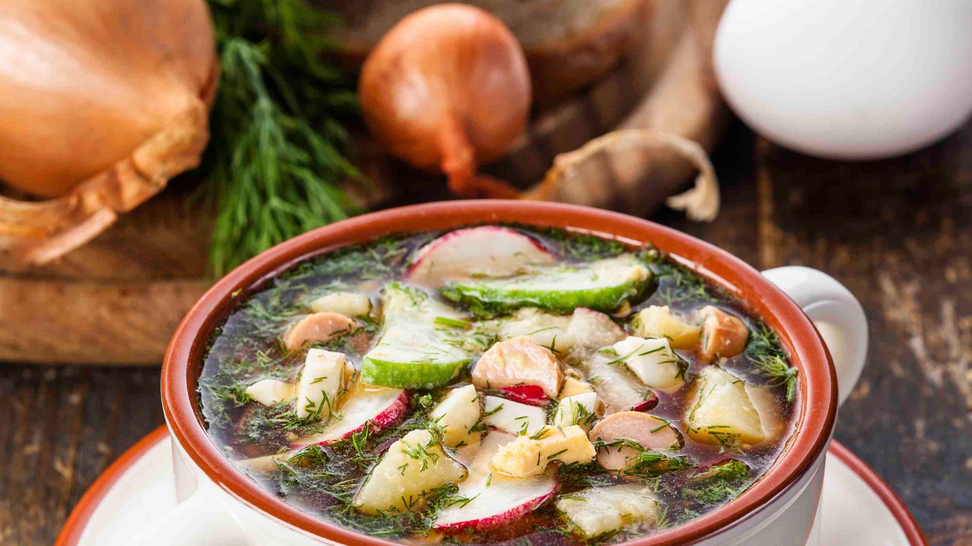 Foto: iStock Okroschka (Russische Sommersuppe) (Foto: iStock)