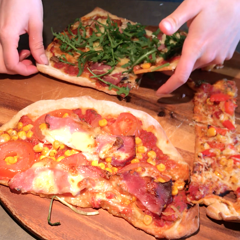 selbstgemachte Pizza (Foto: SWR)
