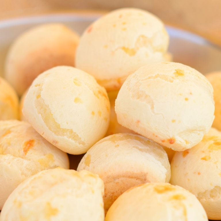 Pão de Queijo (Käsebällchen) (Foto: iStock)