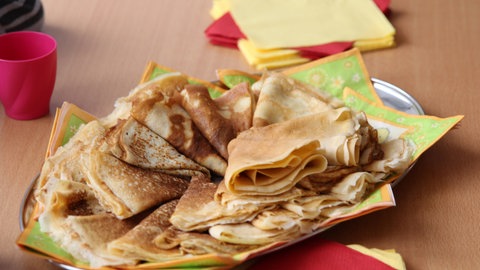 Teller mit Blinis (Foto: SWR, Nordisch Filmproduction)