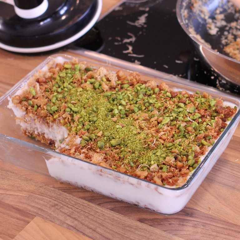 Türkische Milchcreme mit Engelshaar (Foto: SWR)