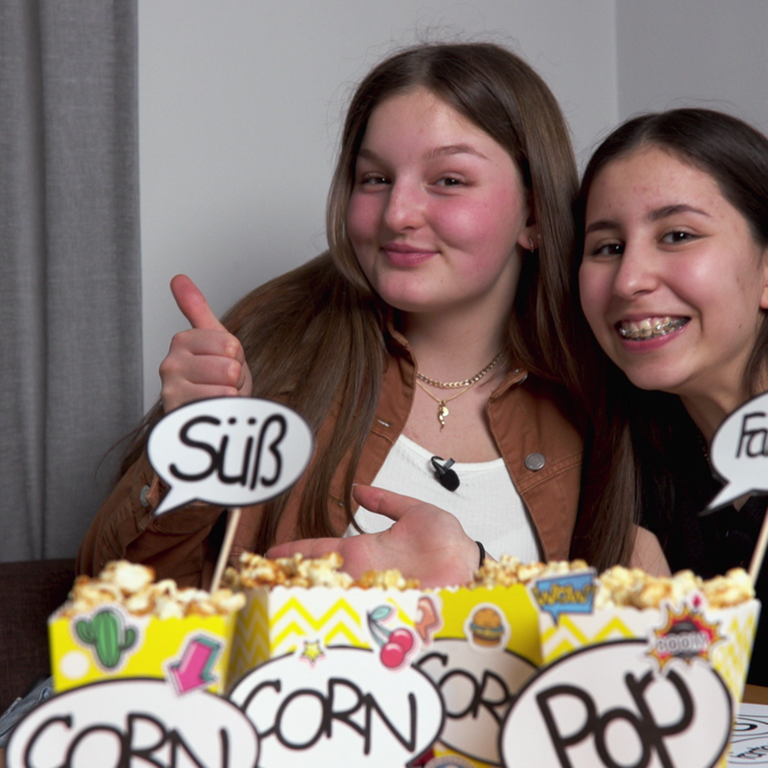 Popcorn-Tüten selber basteln (Foto: SWR)