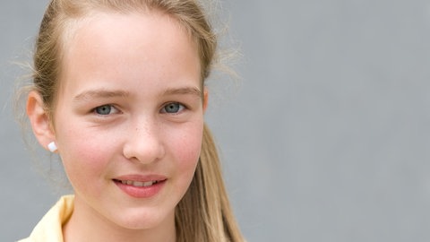Nele Guderian spielt Emma Löffler (Foto: SWR, Maria Wiesler)