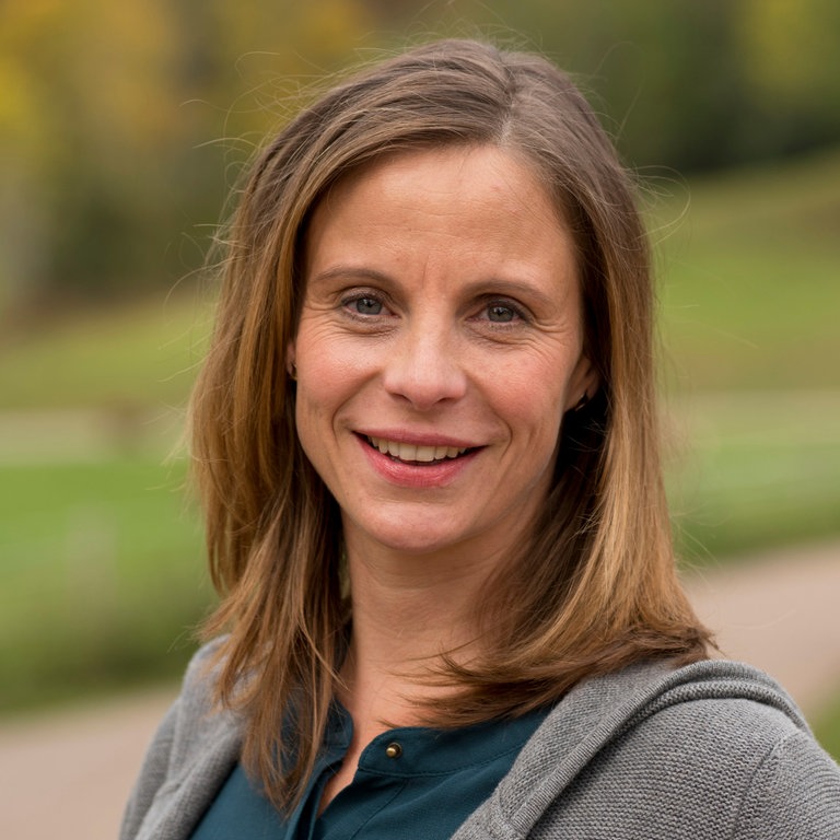 Julia Jäger spielt Helena Brüggemann (Foto: SWR, Maria Wiesler)