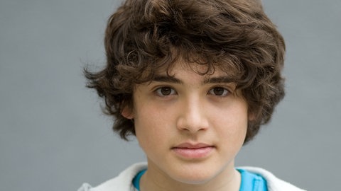 Eyüp Ertan spielt Cem Akcay (Foto: SWR, Maria Wiesler)