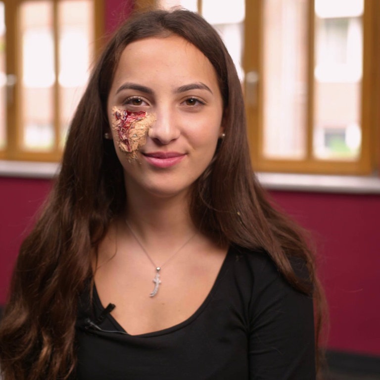 Vorschaubild Halloween DIYs mit Aaliya und Leon (Foto: SWR, SWR)