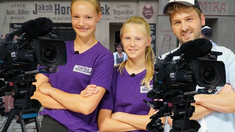 Freya und Lara gegen Johannes in der Fernsehwelt - Bavaria Filmstadt (Foto: SWR)