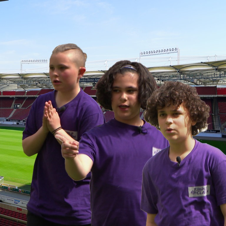 Karim, Sami und Jorgo gegen Johannes im VfB-Stadion in Stuttgart (Foto: SWR)