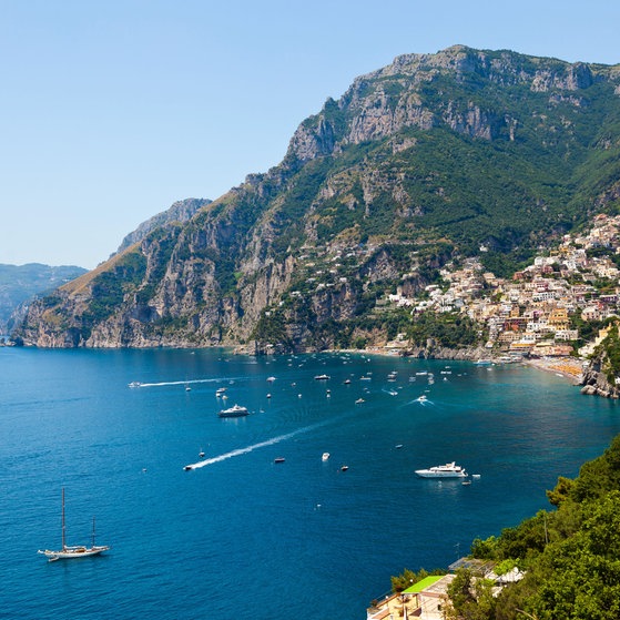 Foto: Colourbox Die felsige Küste im Süden Italiens (Foto: Colourbox)