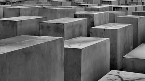 Holocaust-Mahnmal in Berlin (Foto: Colourbox)