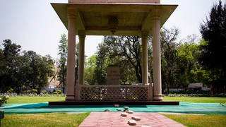 Gandhi-Gedenkstein in Neu-Delhi (Foto: picture-alliance / Reportdienste, imageBROKER / Gilles Barbier )
