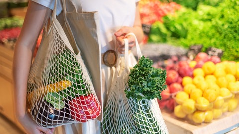 Einkaufen ohne Plastik (Foto: Colourbox)