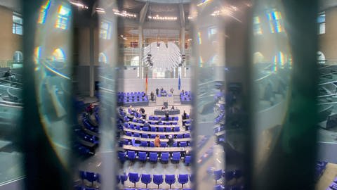 Der Blick in den Plenarsaal des Bundestags während der 219. Sitzung. (Foto: dpa Bildfunk, picture alliance/dpa | Kay Nietfeld)