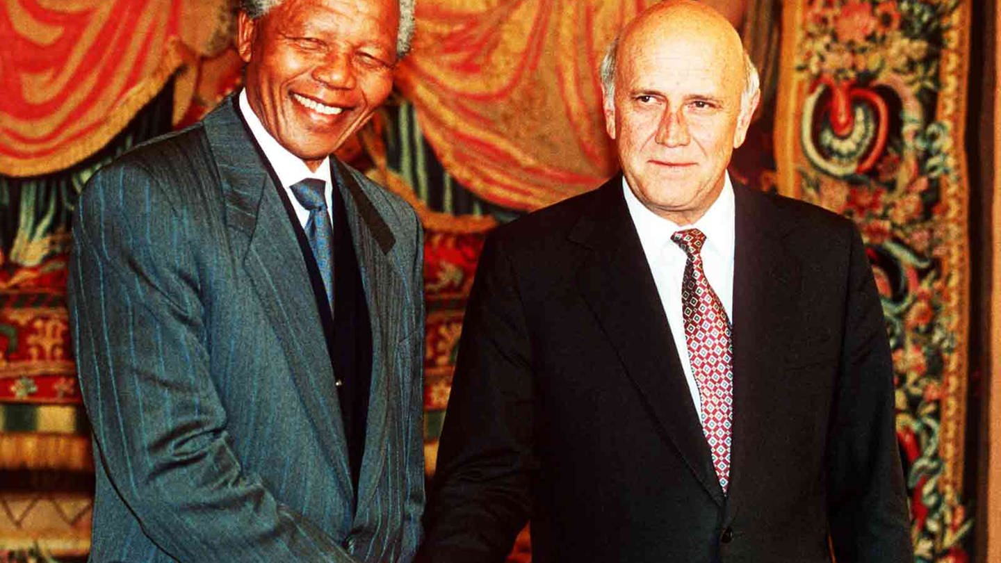Nelson Mandela und Friedrich Wilhelm de Klerk (Foto: dpa Bildfunk, Picture Alliance)