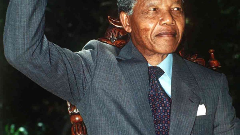 Foto: dpa Bildfunk, Picture Alliance Nelsond Mandela: endlich frei! (Foto: dpa Bildfunk, Picture Alliance)