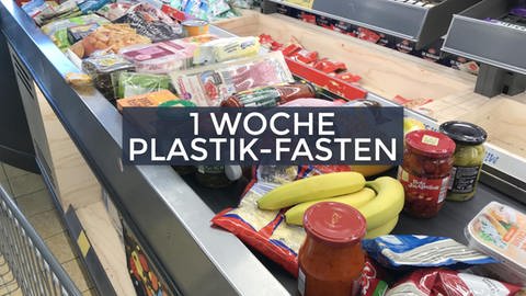 Ein Supermarktkassenband mit Ware (Foto: picture-alliance / Reportdienste, picture alliance / SvenSimon | FrankHoermann/SVEN SIMON)