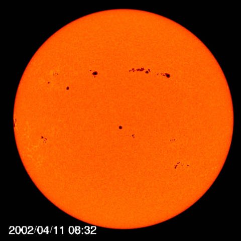 Sonnenflecken auf der Sonnenoberfläche (Foto: dpa Bildfunk, Foto:  A2800 epa Nasa)