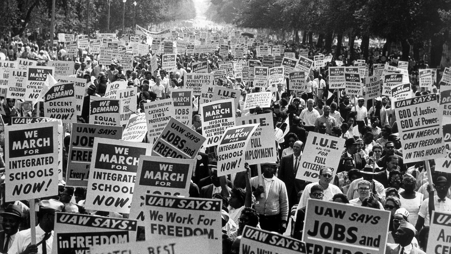 Foto: dpa Bildfunk, Foto: UPI/dpa-Reportage Der Rassismus ist mit Obama natürlich nicht wegradiert worden 2 - Martin Luther King (Foto: dpa Bildfunk, Foto: UPI/dpa-Reportage Der Rassismus ist mit Obama natürlich nicht wegradiert worden)