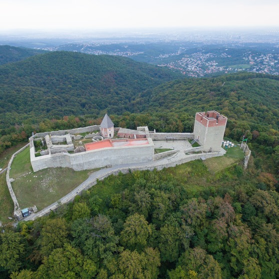 Foto: Colourbox Die Burg Medvedgrad (Foto: Colourbox)