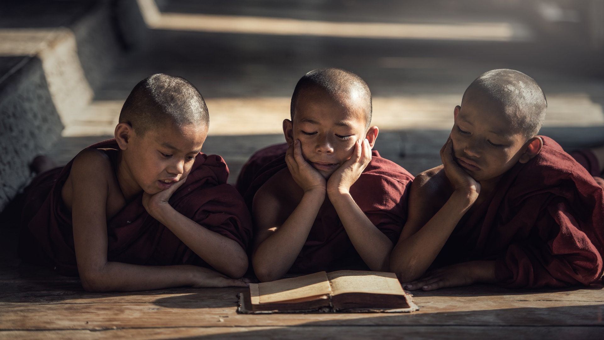 Foto: Colourbox Kinder im buddhistischen Kloster (Foto: Colourbox)