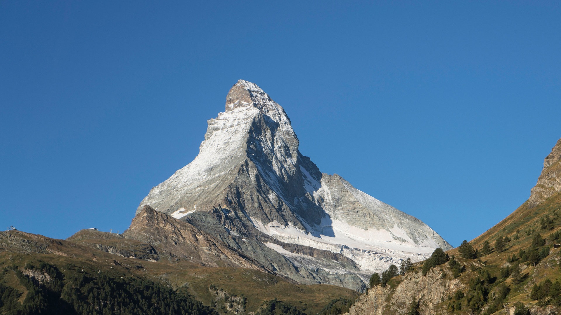 Foto: picture-alliance / Reportdienste, Bildagentur-online/Blend Images | Blend Images/ac Property releaseoductions Schnee auf entfernten Berg unter blauem Himmel (Foto: picture-alliance / Reportdienste, Bildagentur-online/Blend Images | Blend Images/ac Property releaseoductions)