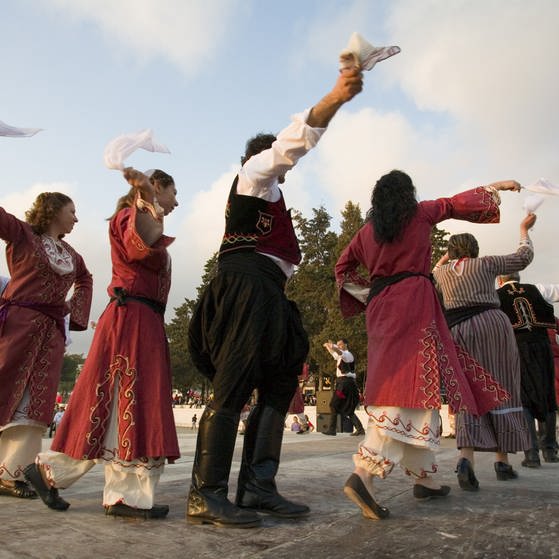 Ein Folkloretanz in Zypern