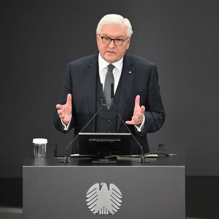 Bundespräsident Frank-Walter Steinmeier spricht nach seiner Wiederwahl zur Bundesversammlung im Paul-Löbe-Haus.